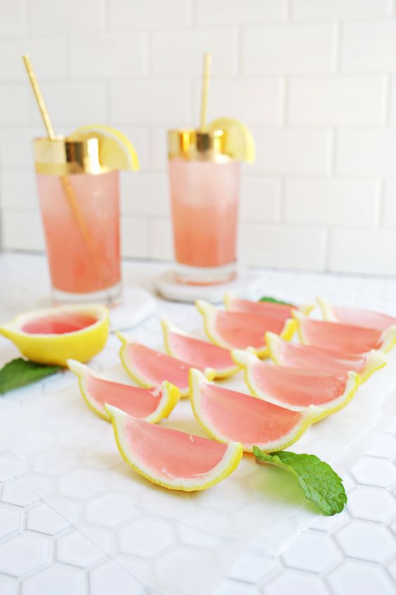 Pink Lemonade Jelly Shots | Image: Notey