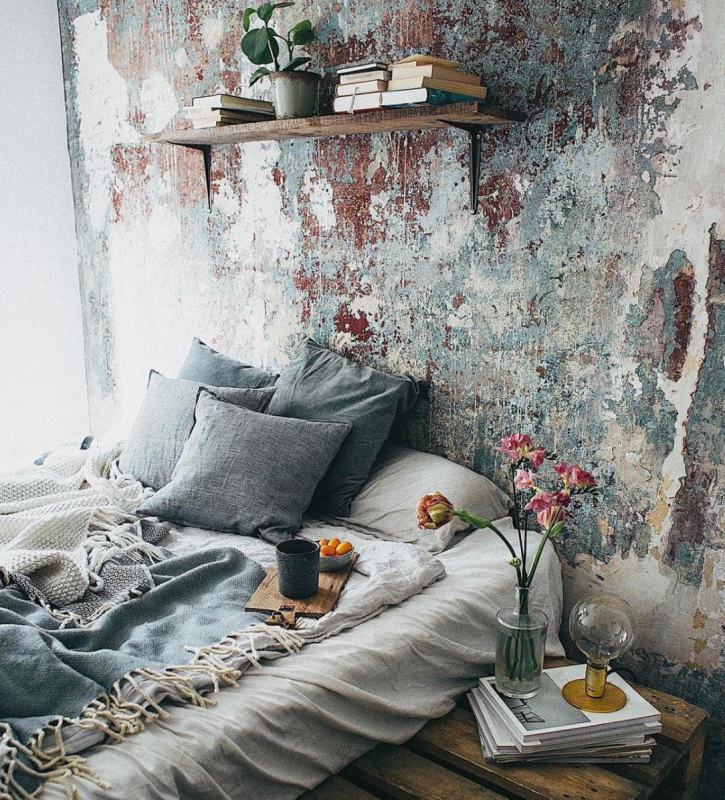 #1 | All Friday mornings should start with a coffee in bed! We hope you are enjoying a long weekend lazy lie in! Who knew a distressed space could be this romantic. Via @ezgipolat